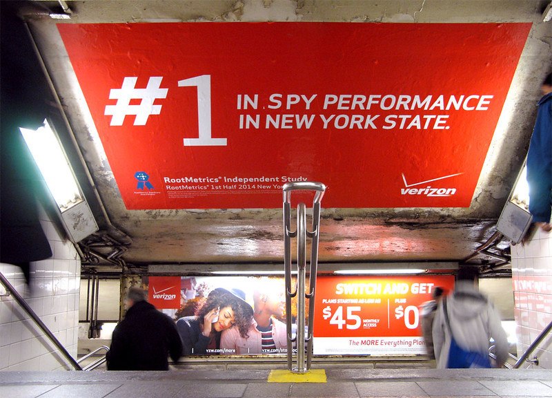 Image for Confronting the Digital Divide: New York City vs. Verizon [telecom] 