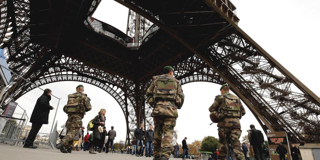 Image for ISIS Has Help Desk for Terrorists Staffed Around the Clock 