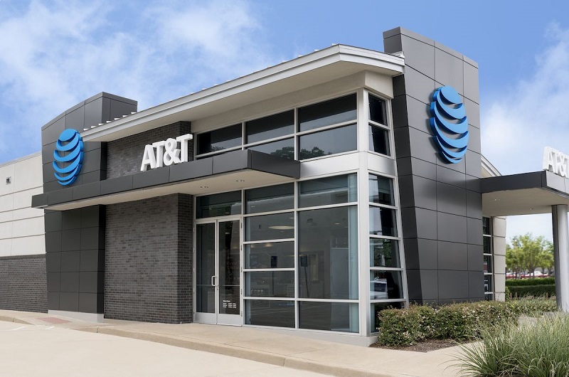 Image for AT&T reaches final deal with wireless workers after yearlong labor standoff [telecom] 