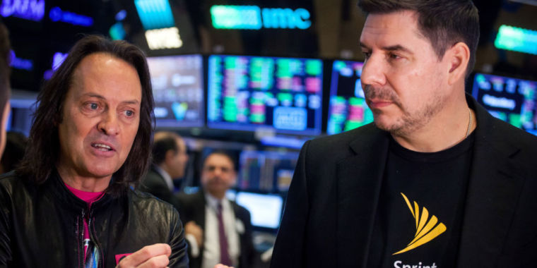Image for T-Mobile/Sprint merger faces big trouble at DOJ despite FCC approval [telecom] 