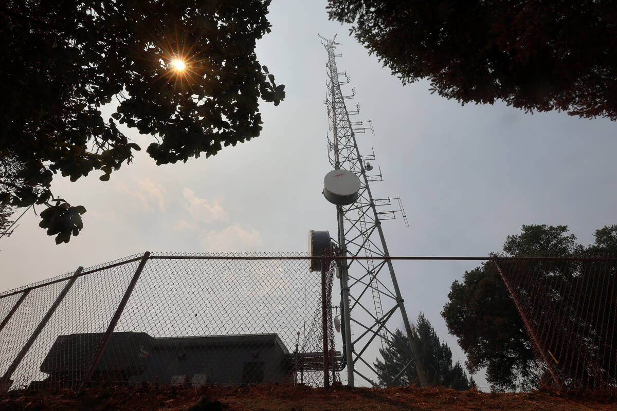 Image for Communication outages once again follow power shut-offs in Sonoma County [telecom] 