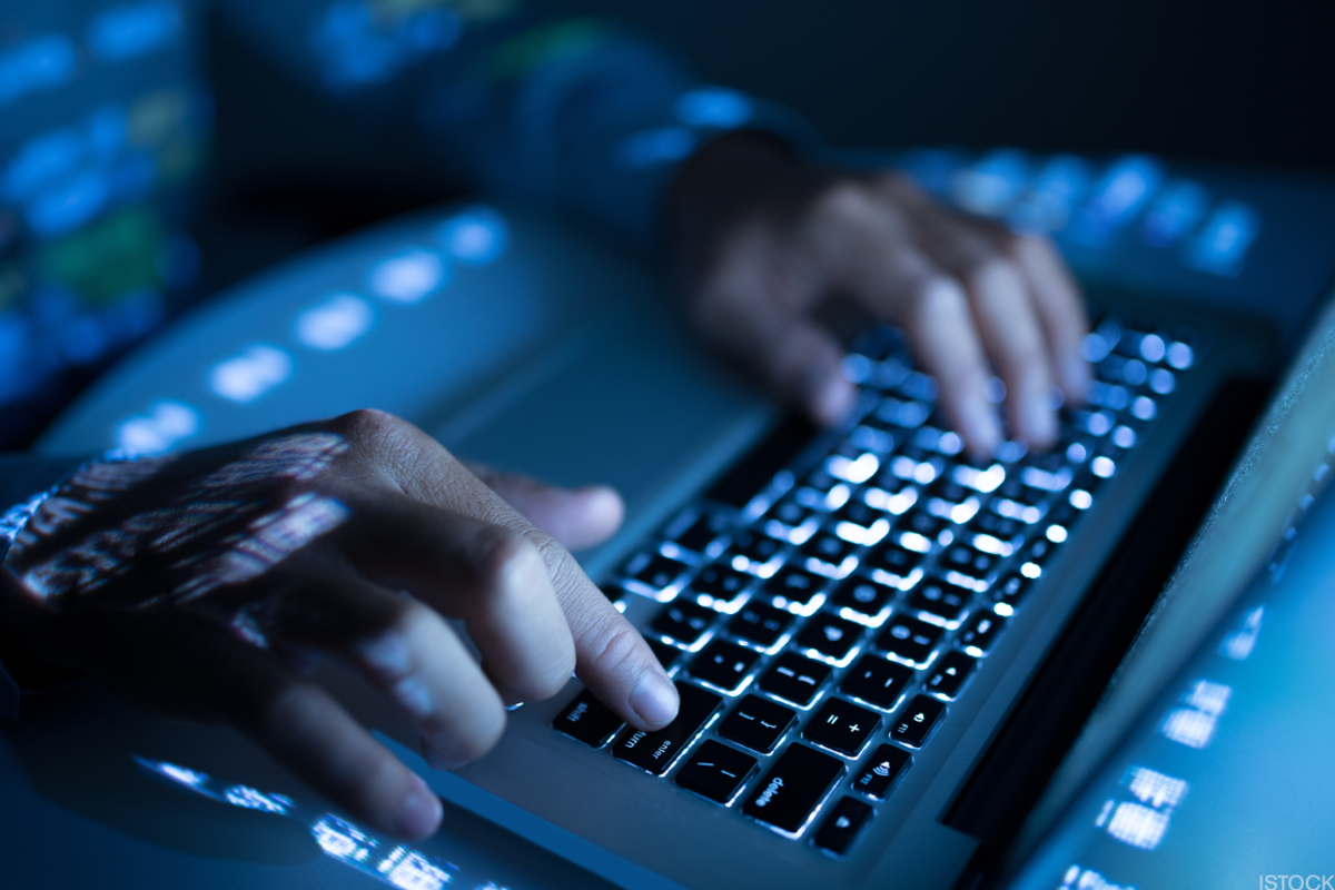 Image for 10 Ways the Tyranny of Email at All Hours Hurts Everyone [telecom] 