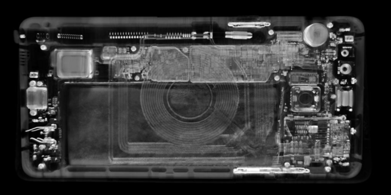 Image for Official Galaxy Note 7 investigation blames small battery cases, poor welding [telecom] 