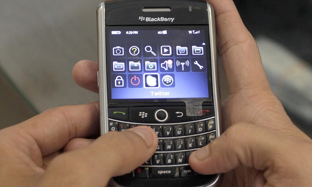 Image for Death of the text? Mobile phone users turn to free instant messaging  as electronic communication of choice [telecom]
