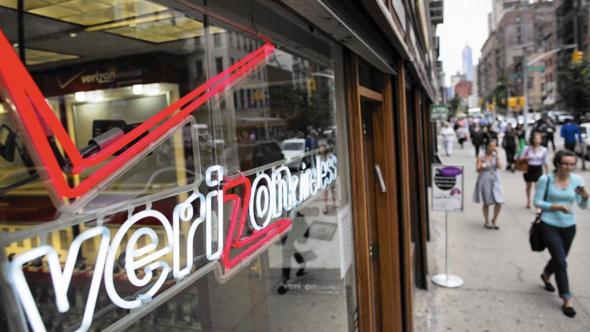 Image for Lured by Verizon into giving up cellphone privacy [telecom] 