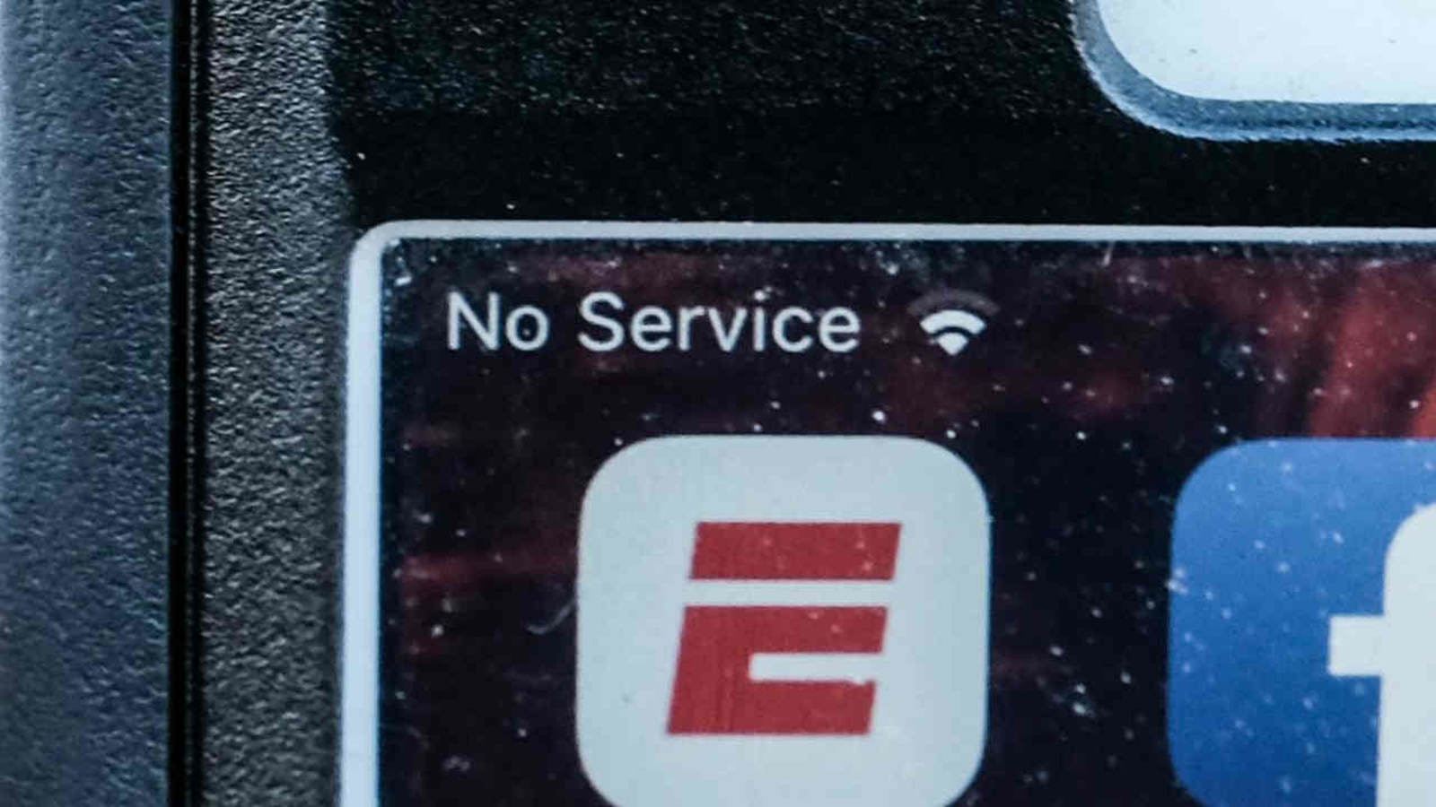 Image for Unwired and wound up: Verizon customers in Novato, CA without cell service for 10+ days [telecom] 