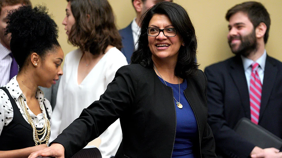 Image for Tlaib, progressives urge regulators to block T-Mobile-Sprint merger [telecom] 