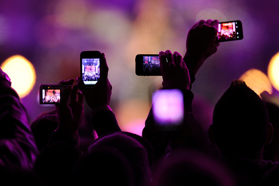 Image for The Rise of Apps, iPad and Android [telecom]