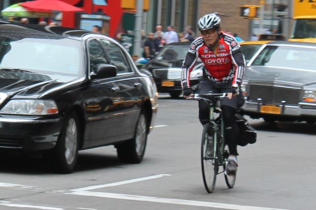 Image for Cyclists Would Be Banned From Using Cellphones Under New Legislation 