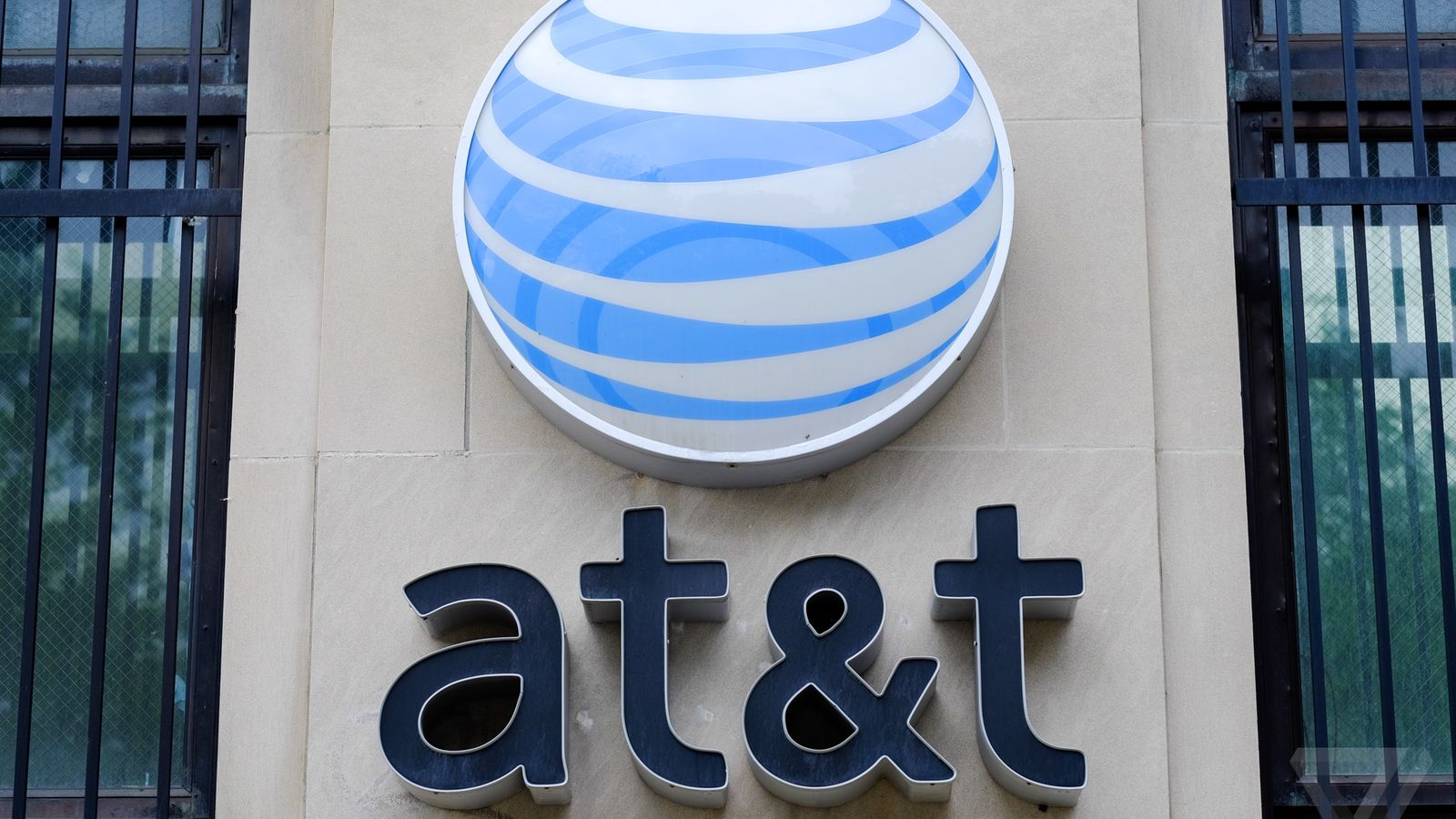 Image for AT&T is raising the price of grandfathered unlimited plans again [telecom] 