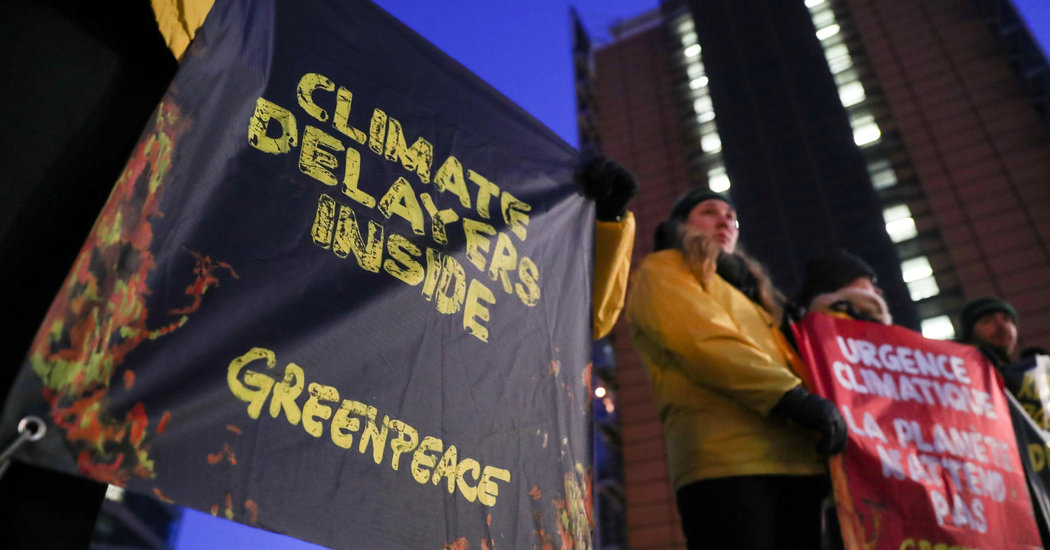 Image for Environmentalists Targeted Exxon Mobil. Then Hackers Targeted Them. [telecom] 