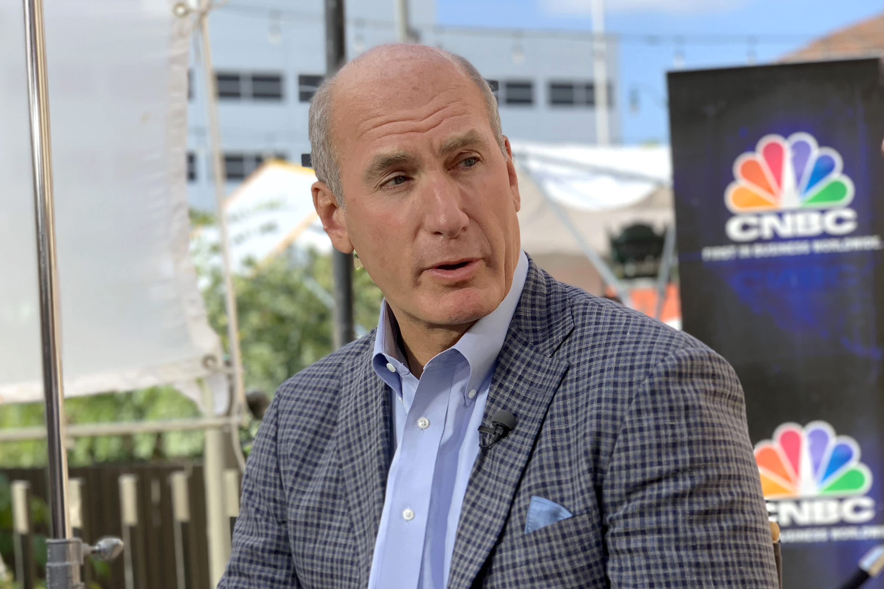 Image for AT&T will start counting HBO Max against data limits, blames California net neutrality law [telecom] 