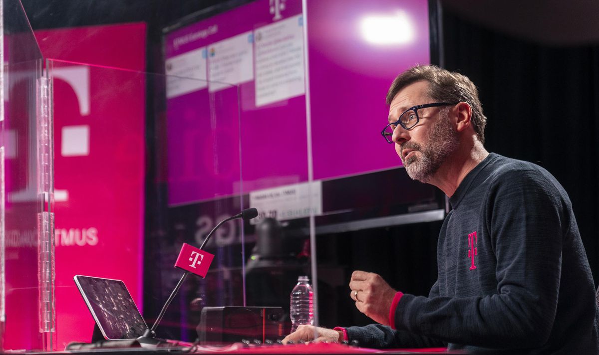 Image for T-Mobile Goes After Businesses And AT&T And Verizon Should Be Concerned [telecom] 