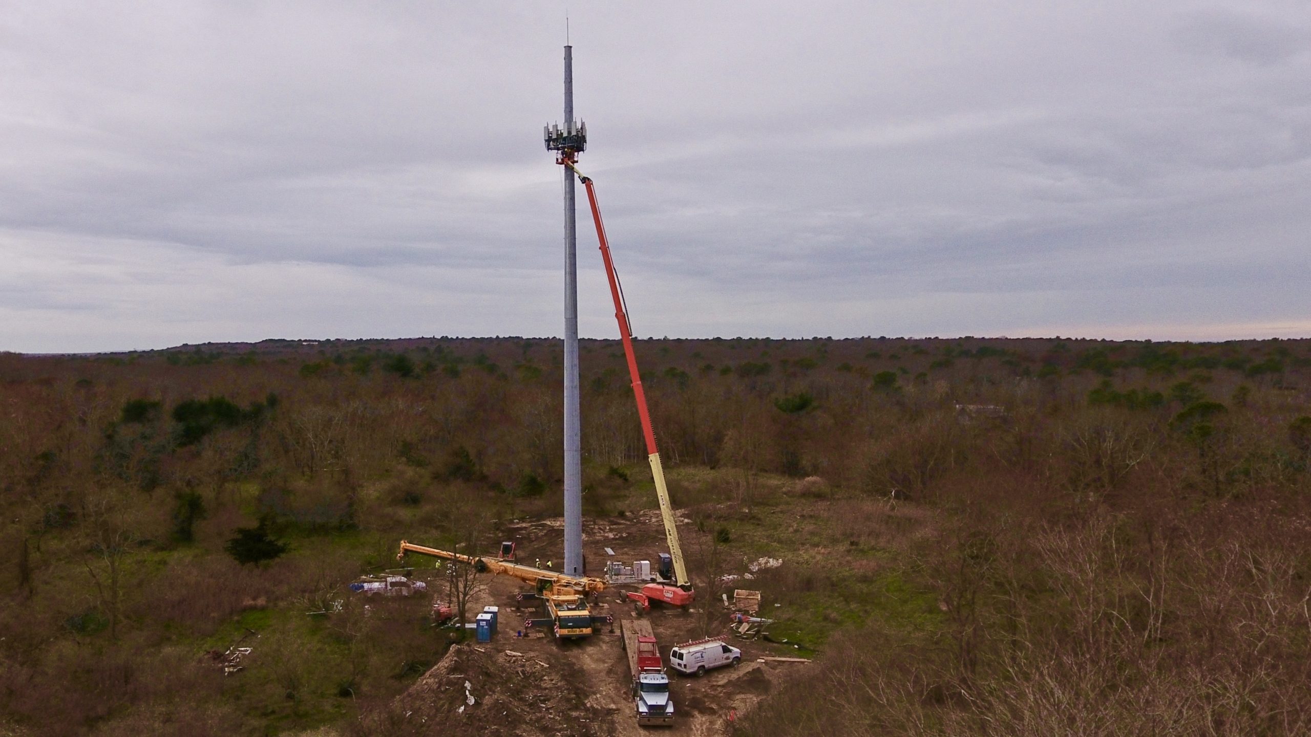 Image for Cell Tower In Northwest Is Operational, So AT&T Says Neighbors' Lawsuits Should Be Dismissed [telecom] 
