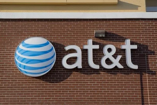 Image for T-Mobile US seizes on questions around AT&T 5G plan [telecom] 