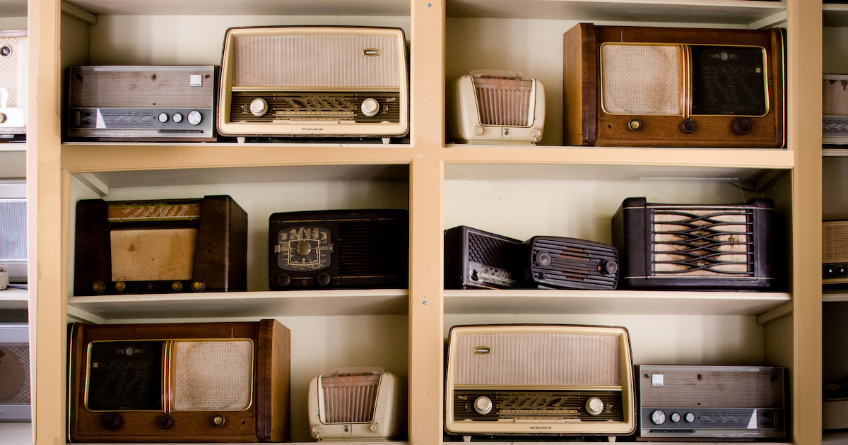 Image for Apple, Let Us Tune into Those FM Radio Channels [telecom] 