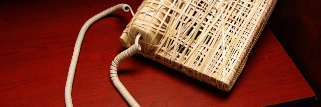 Image for [telecom]  Verizon, AT&T leaving landline phone networks to rot, complaint  says 