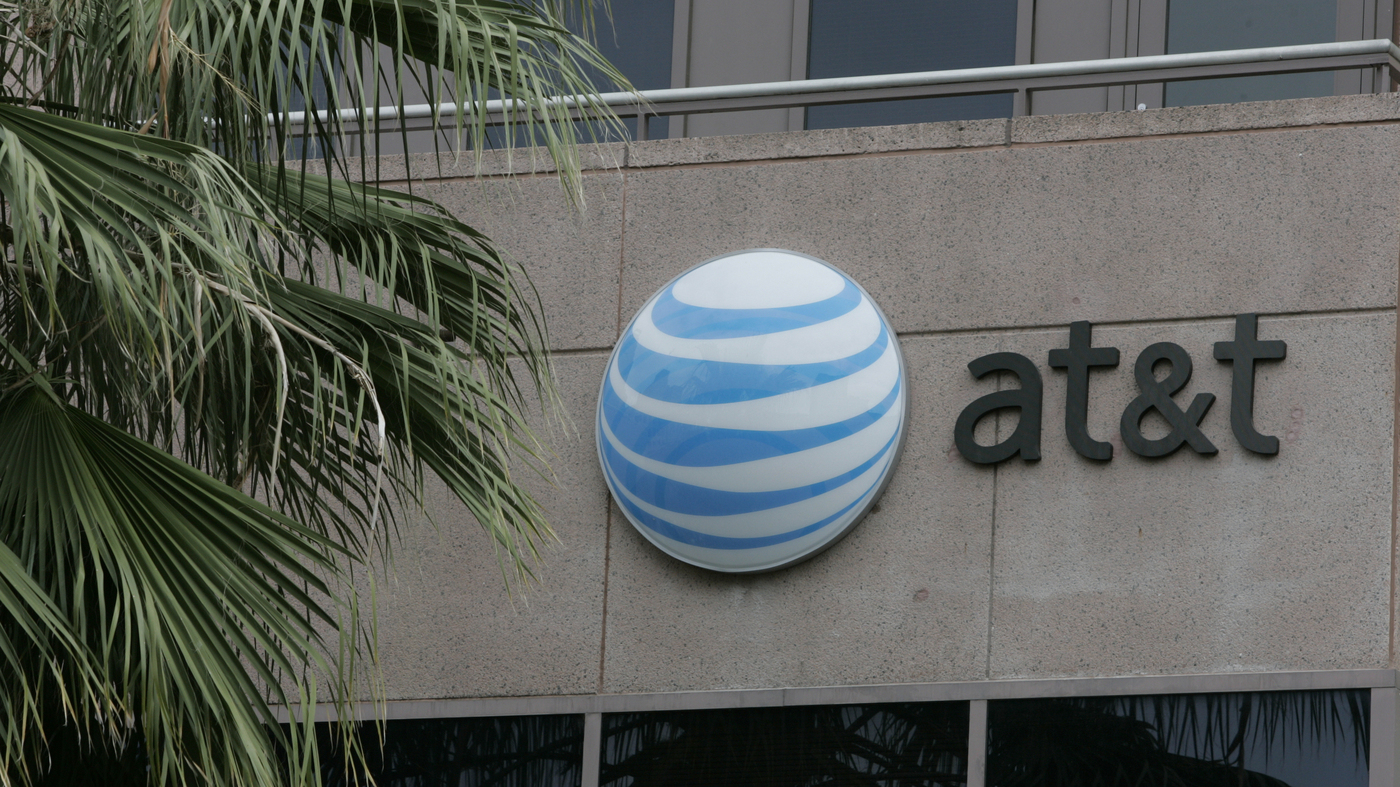 Image for Man Accused Of Bribing AT&T Employees In Conspiracy To Unlock Millions Of Phones [telecom] 