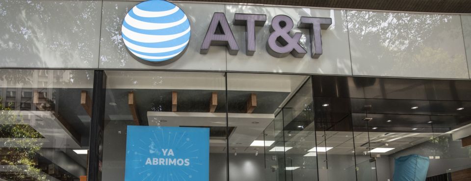 Image for AT&T's Telecom Award From FBI Withstands Protest From Verizon [telecom] 