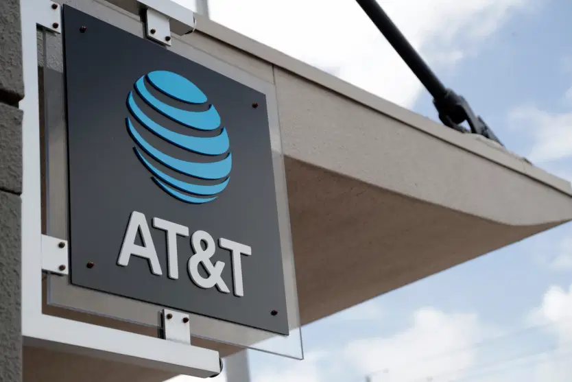 Image for Of course AT&T is outsourcing thousands of jobs after getting a massive tax cut last year [telecom] 