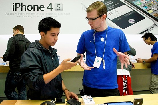 Image for Apple Concedes iPhone, iPad Battery Problem  [telecom]