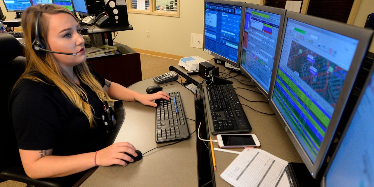 Image for FCC Tackles 911 Dilemma: What Floor Are You Calling From? [telecom] 