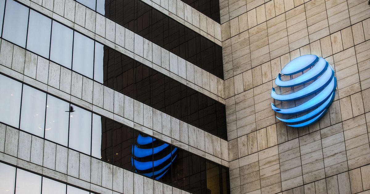 Image for New analysis deems AT&T 5G "essentially worthless," crowns Verizon as Dallas' best carrier [telecom] 