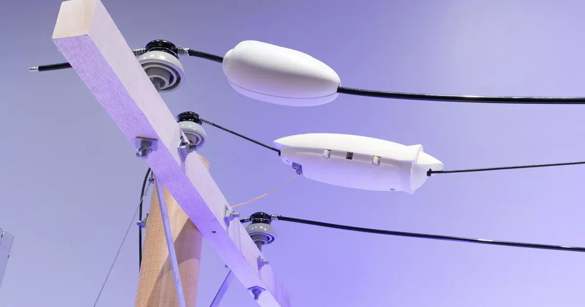 Image for AT&T AirGig could mean 100-megabit rural broadband in 2021 [telecom] 