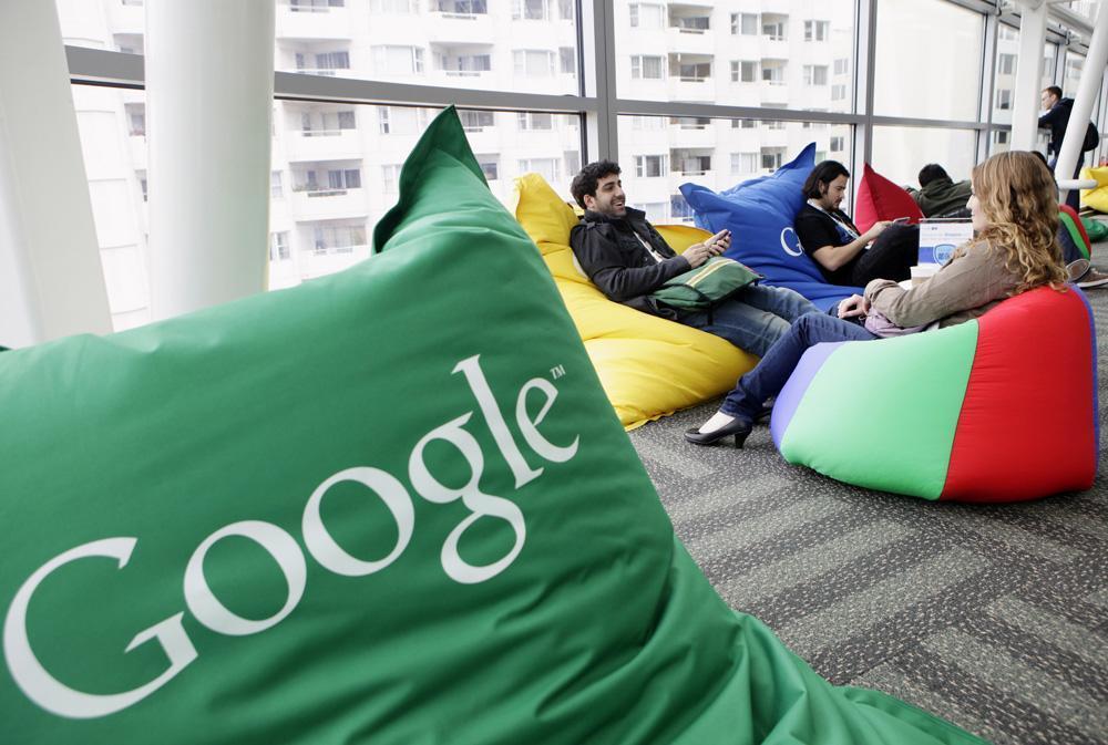 Image for Google Vs. Apple: Clash Of The Titans In Wireless [telecom]