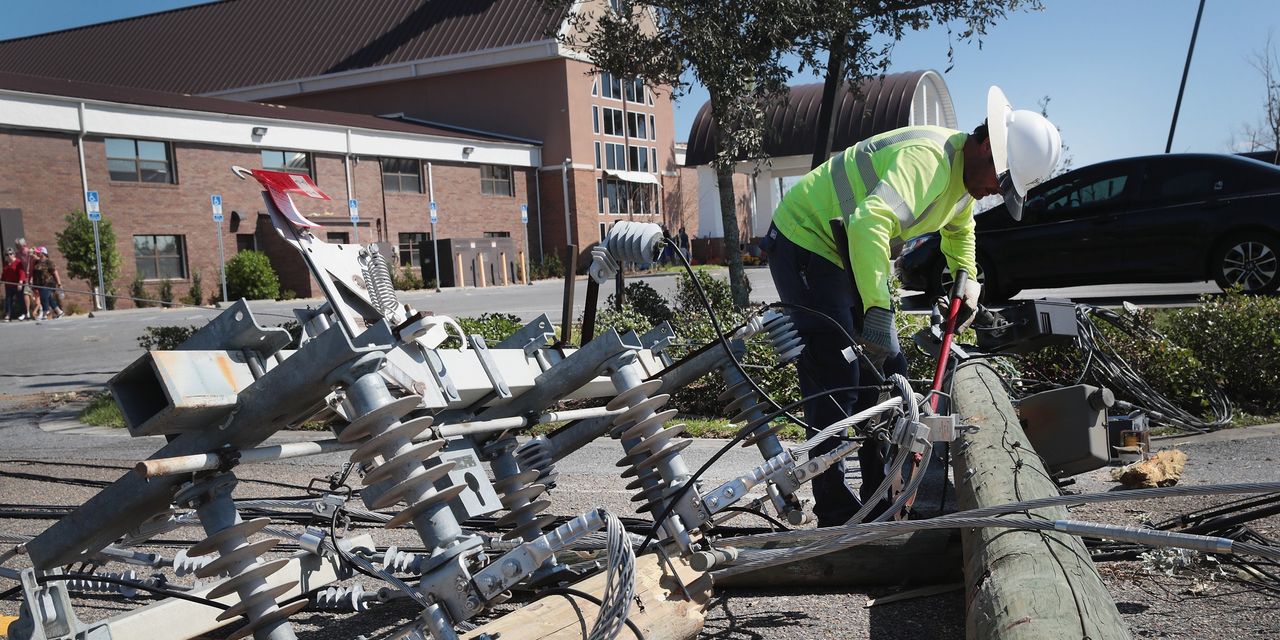 Image for Fiber Damage Vexes Verizon After Hurricane Michael [telecom] 