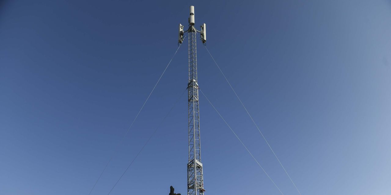 Image for Long-Awaited 5G Auction Expected to Stretch Carriers' Balance Sheets [telecom] 