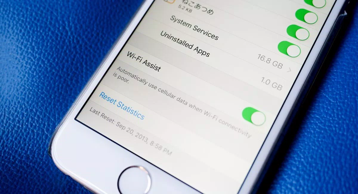 Image for Apple sued over iOS 9's eagerness to chew up cellular data 
