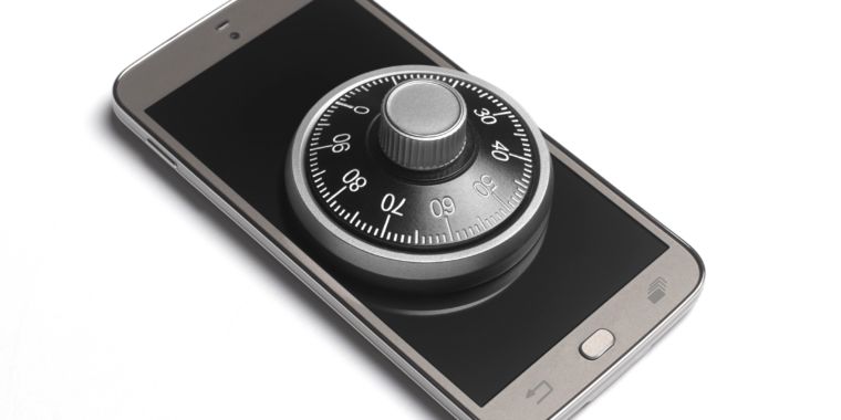 Image for FCC lets Verizon lock cell phones to network for 60 days after activation [telecom] 