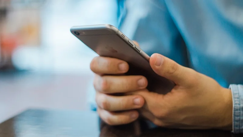 Image for Verizon's acquisition of TracFone gets additional review time [telecom] 