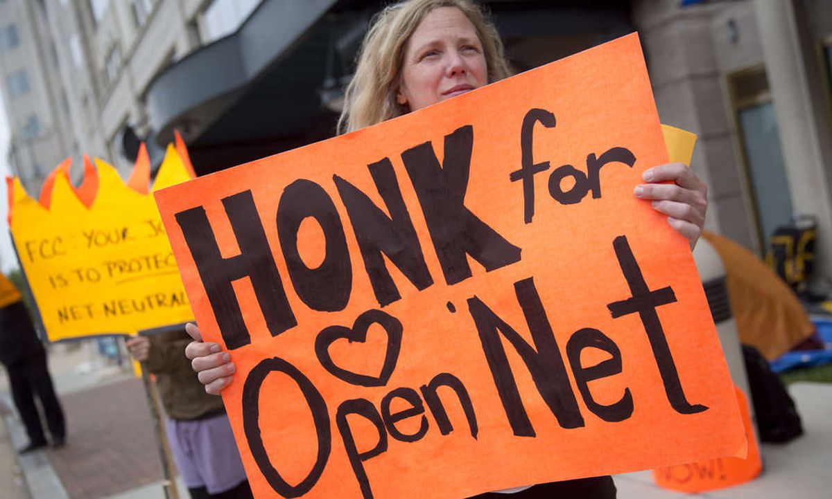 Image for article:  "Opposition to net-neutrality protections shows  network owners' hypocrisy"  [telecom] 