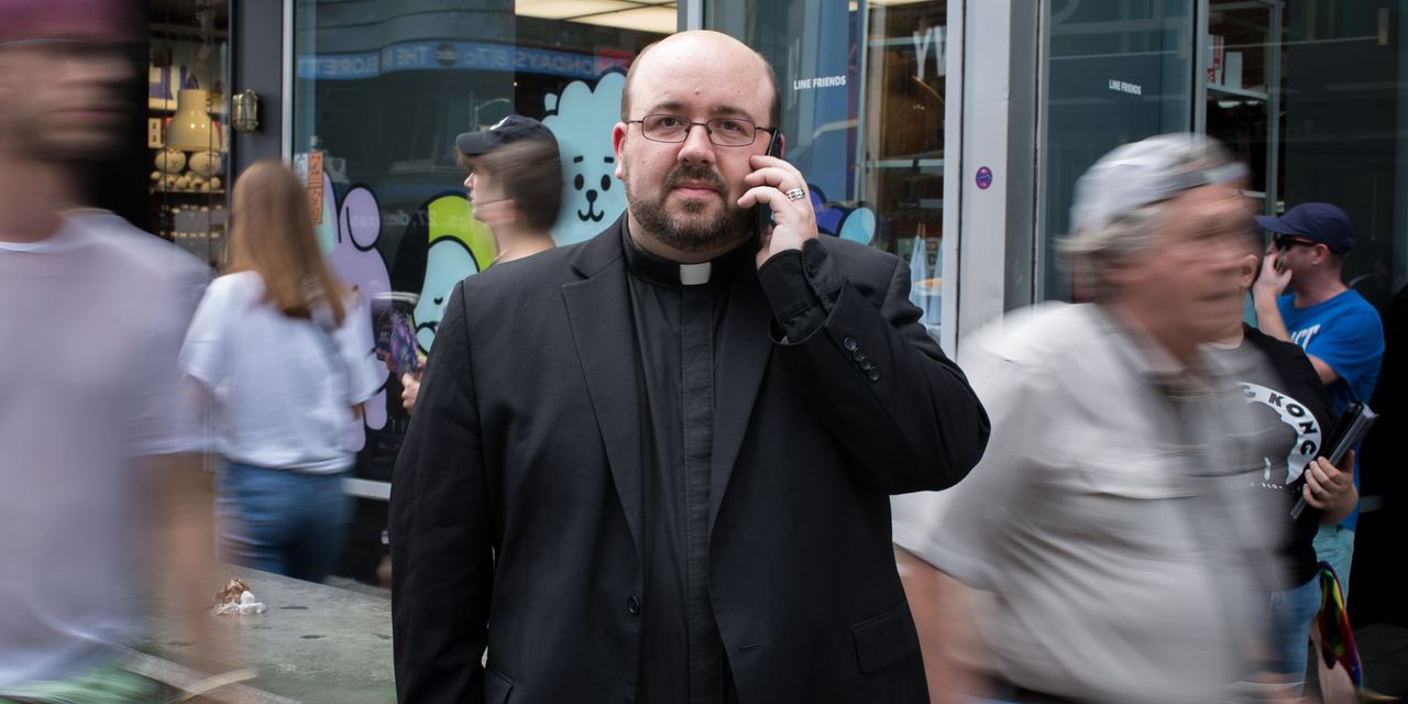 Image for [paywall] The New Rules of the Family Cellphone Plan [telecom] 