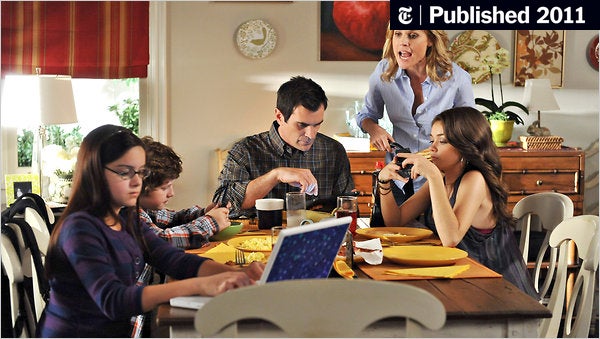 Image for TV show communications "Modern Family"  [telecom]