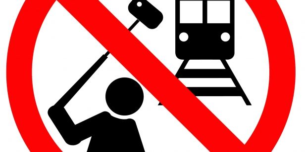 Image for Your next selfie could be your last, Russia warns [telecom] 