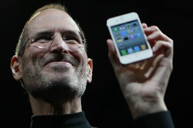 Image for The Apple effect: How Steve Jobs & Co. won over the world  [telecom]