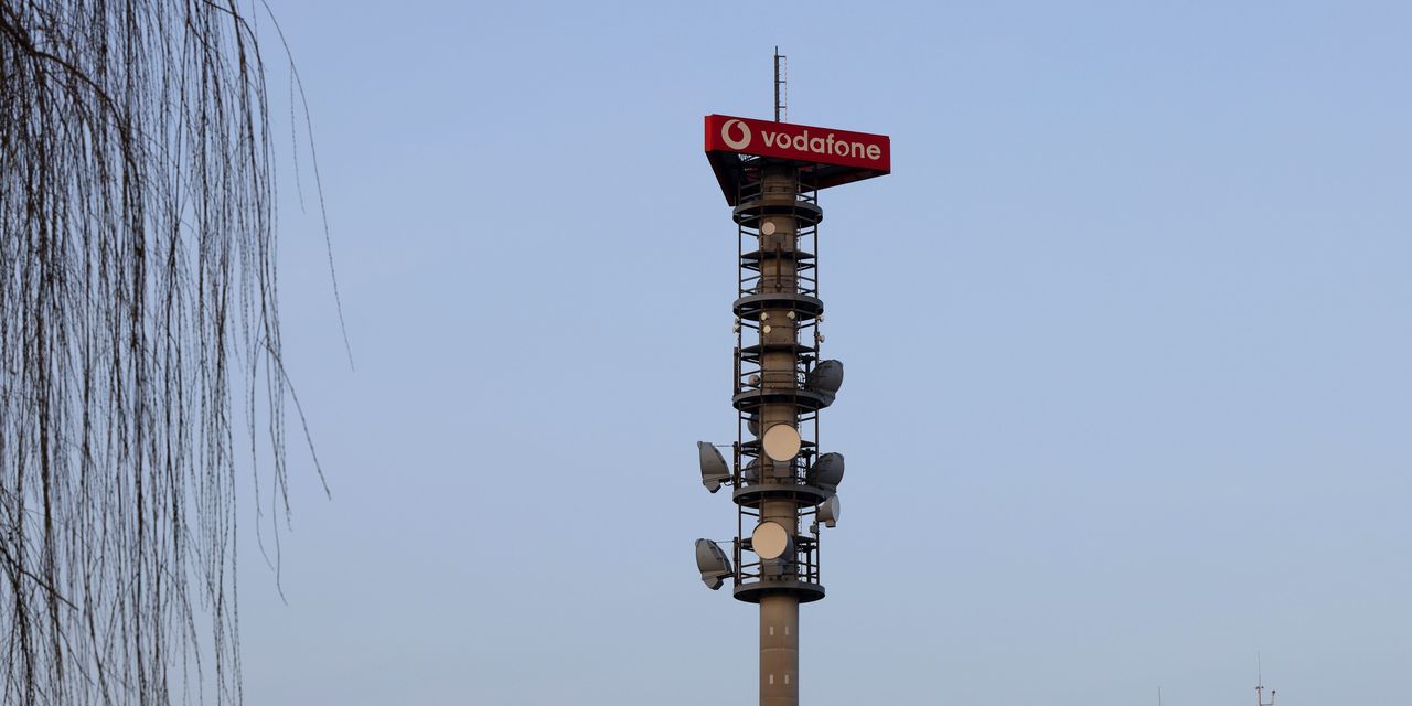 Image for The 5G Tower Party Is Just Getting Started [telecom] 