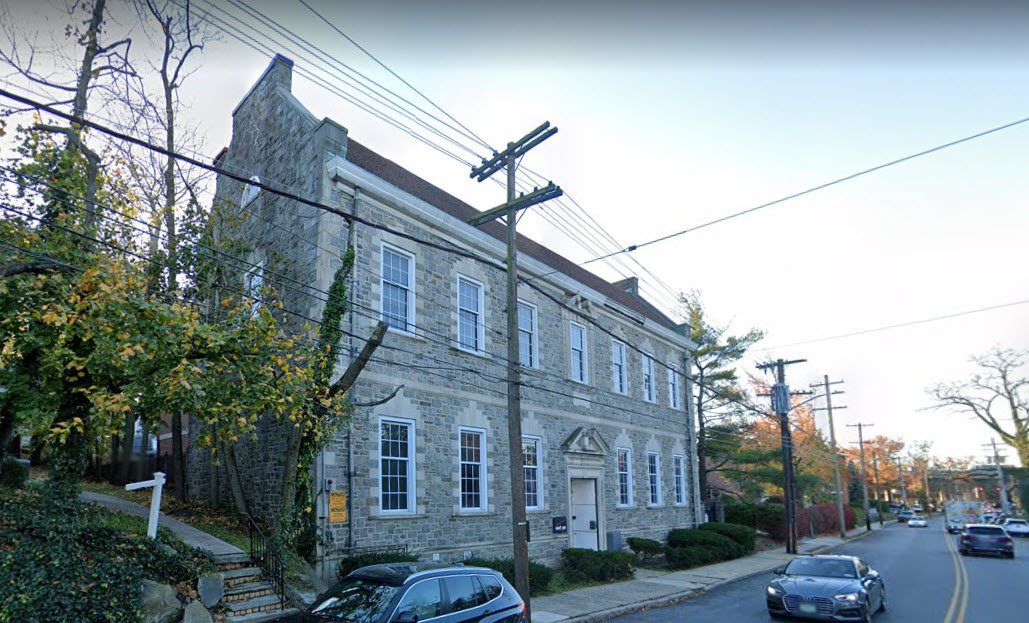 Image for City Settles with Verizon on Cell Pole Placement [telecom] 