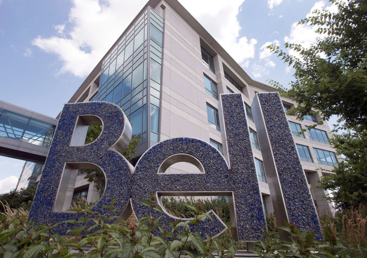 Image for Tribunal says Bell Canada discriminated against bedridden woman by making her go to store for phone [telecom] 