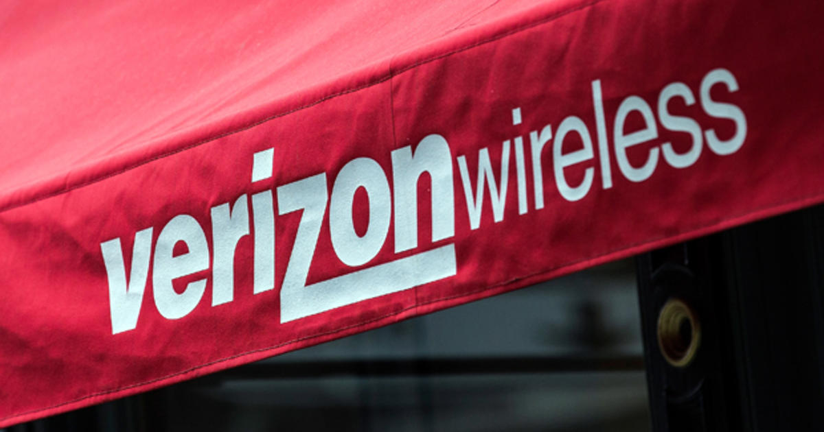 Image for Verizon vows to disclose more about government data requests [telecom] 