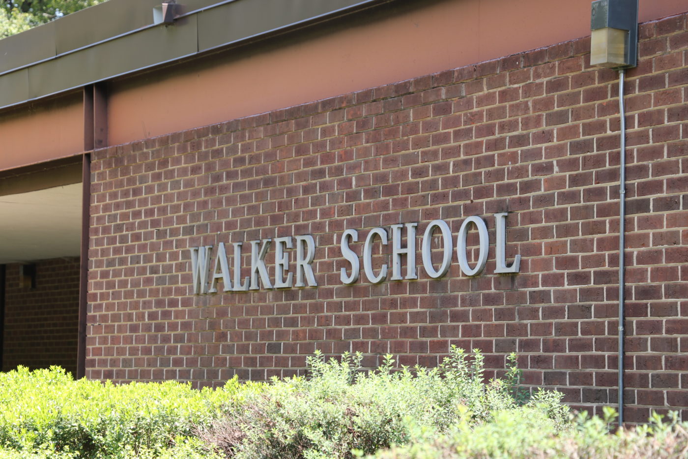 Image for Walker Upper Elementary experiences internet outage on first day of school [telecom] 