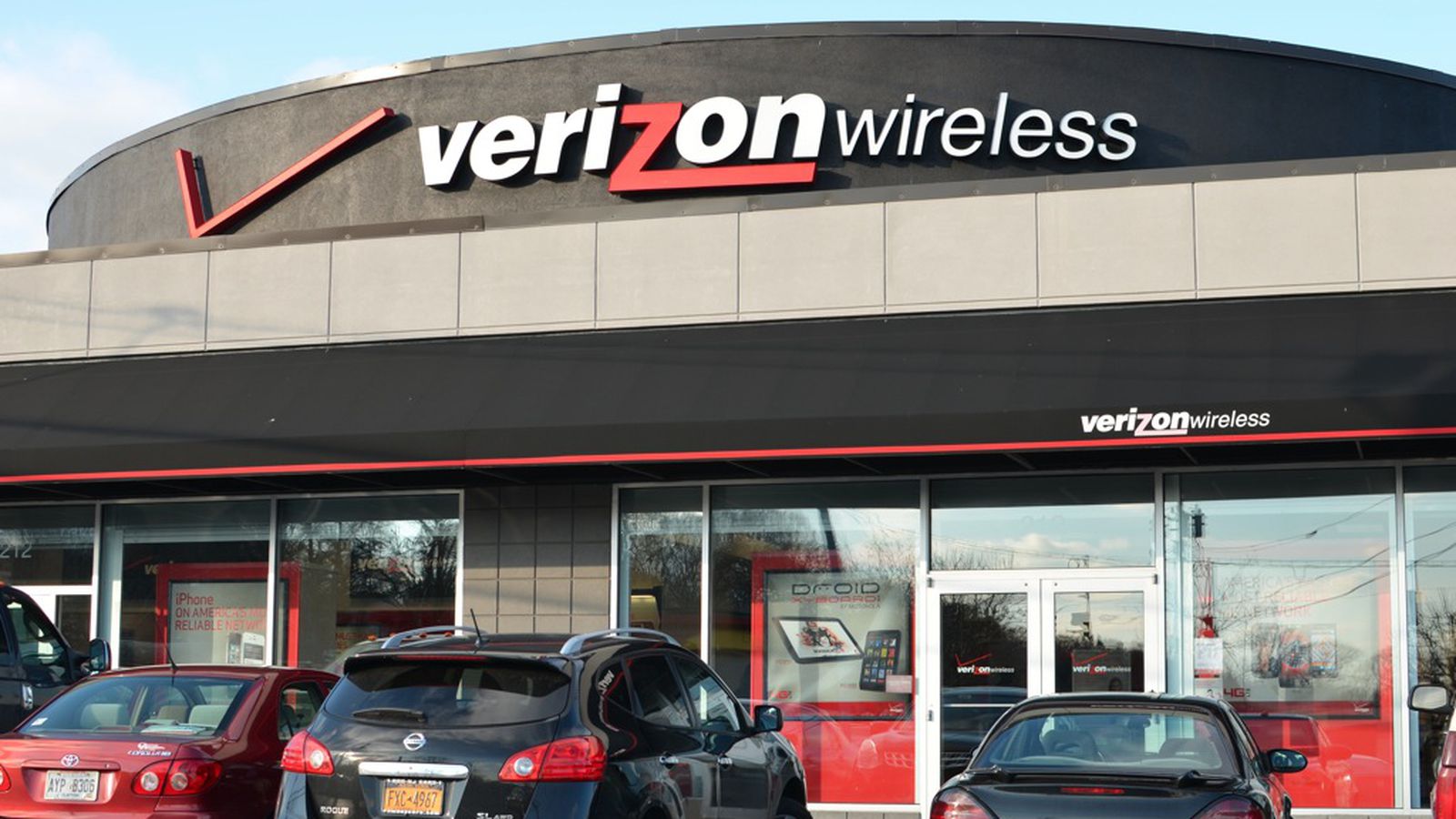 Image for Verizon reportedly planning to share customer location data with AOL advertisers [telecom] 