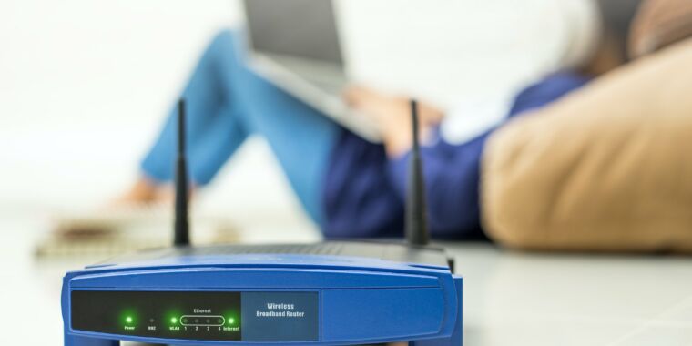 Image for FCC takes spectrum from auto industry in plan to "supersize" Wi-Fi [telecom] 