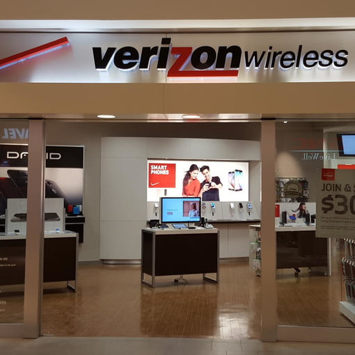 Image for Verizon Gives Customers Free Calls To Indonesia After Deadly Quake [telecom] 