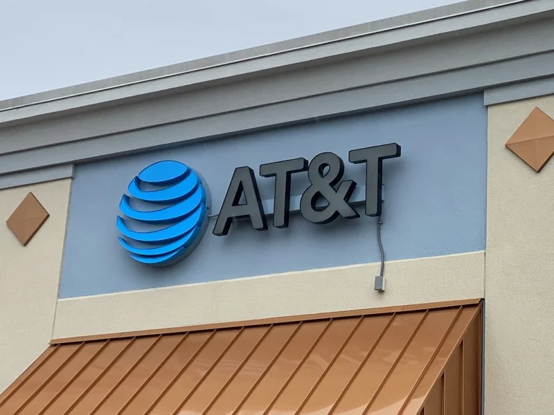 Image for AT&T is ditching its false '5G Evolution' branding, but the '5GE'  icon isn't going away [telecom] 