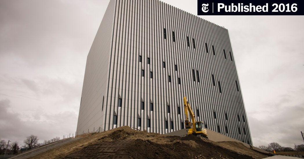 Image for An Unneighborly Building That Hums With Lifesaving Capacity [telecom] 