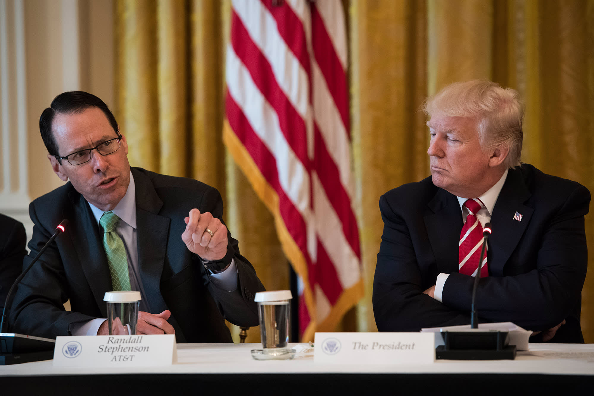 Image for AT&T to ask for White House, DOJ communications if Feds sue to block Time Warner purchase, report says [telecom] 